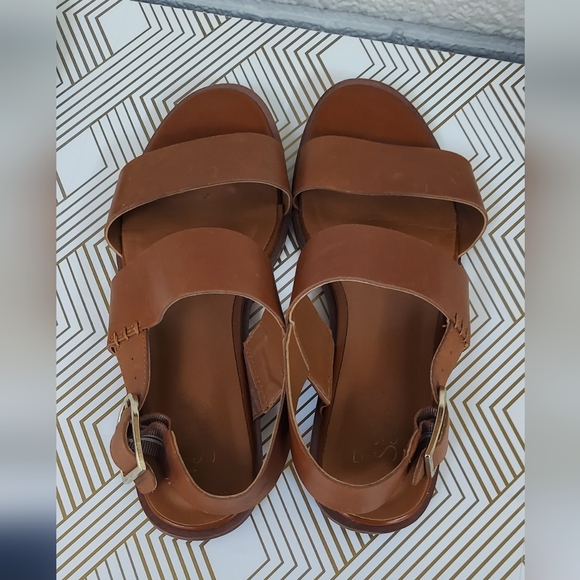 Franco Sarto Sandles - Picture 5 of 9